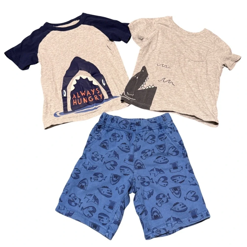 Carters Dip Boys 5T Shark Graphic T-Shirt and Shorts 3 Piece lot Blue Grey